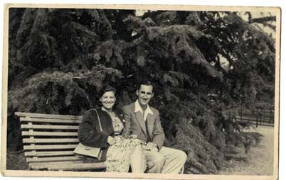 Photo image of Margo and Walter Williams in South Africa