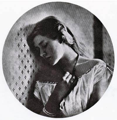 Image of actress Ellen Terry by Julia Margaret Cameron.