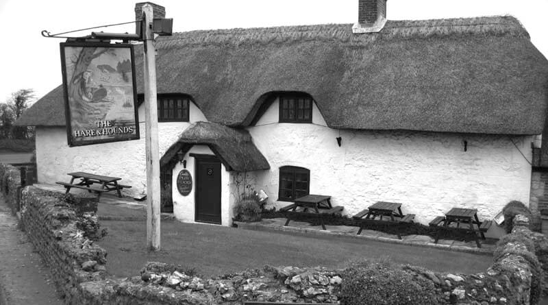 Photo image of Hare & Hounds Inn Downend, isle of Wight